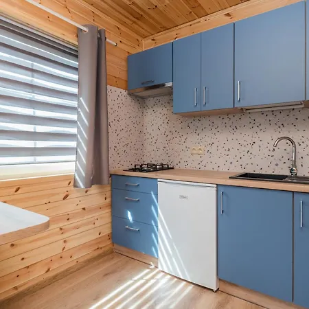 7 Osobowy Pietrowy * סטגנה