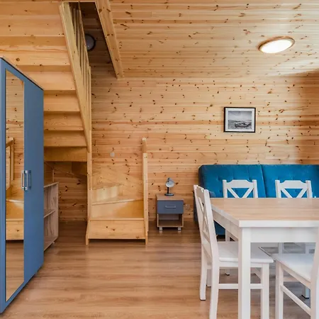 בית נופש 7 Osobowy Pietrowy סטגנה