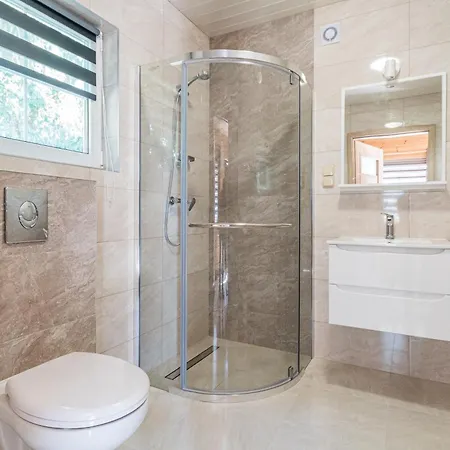 7 Osobowy Pietrowy סטגנה